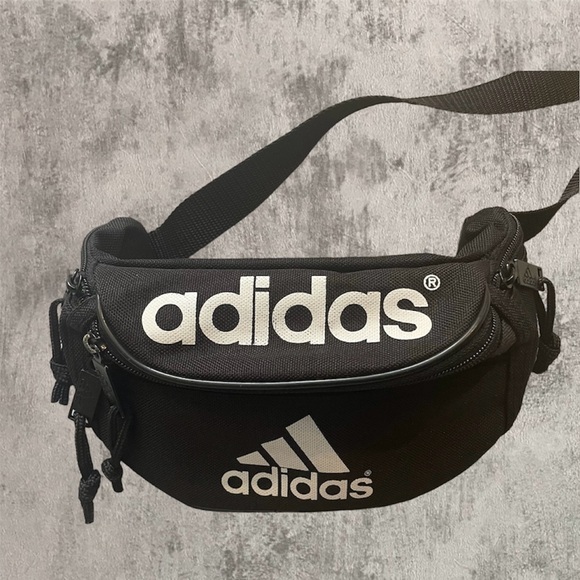 Adidas black 4 pocket Fanny/ crossbody bag with big logo - Picture 2 of 2
